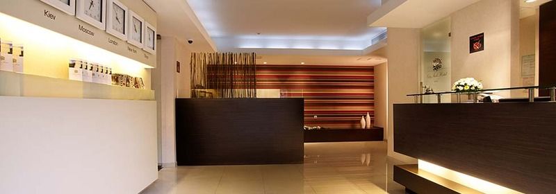 City Park Apart Hotel By Chm Kiev Bagian luar foto